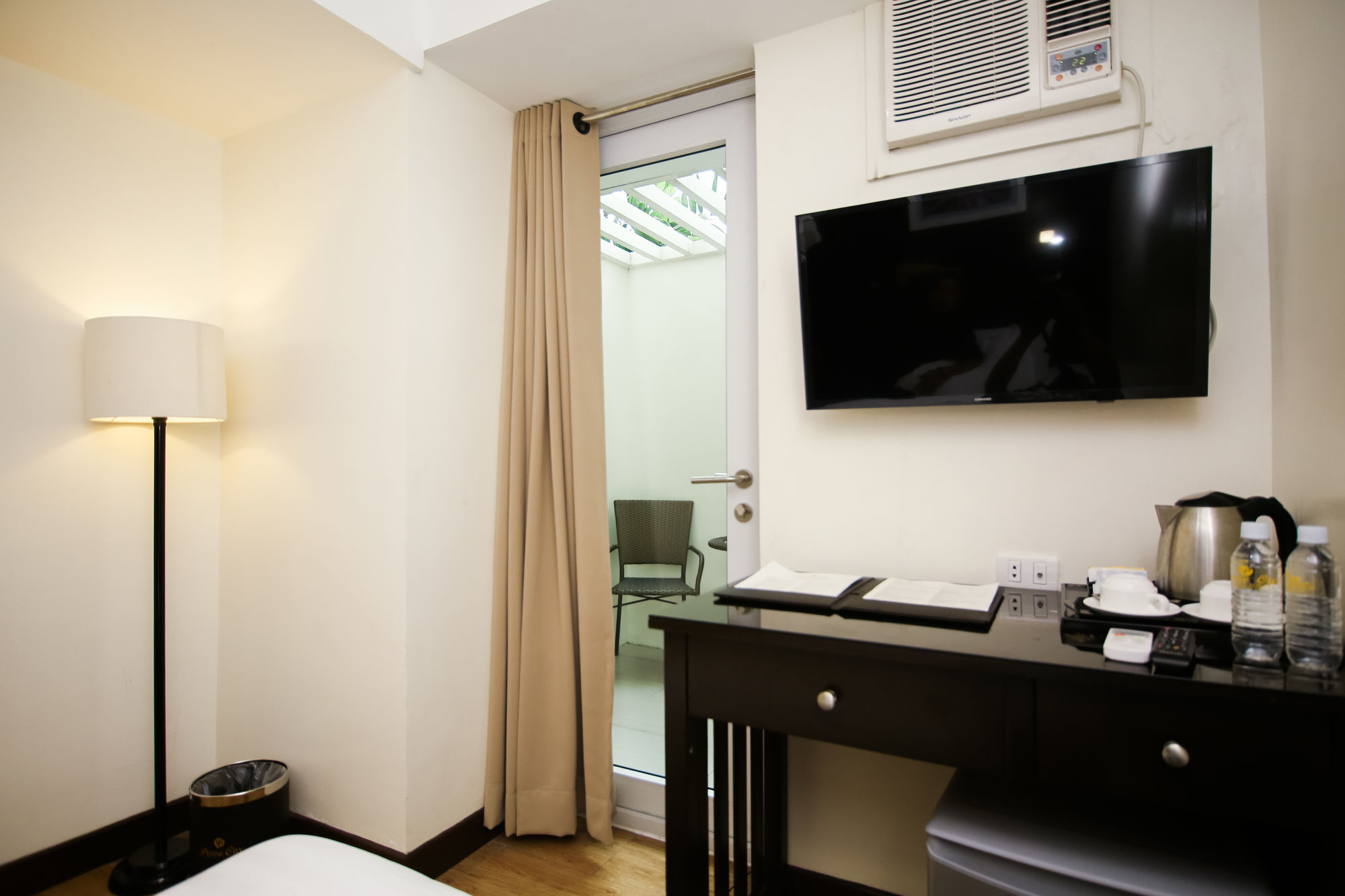 Prime City Resort Hotel Анхелес Екстериор снимка