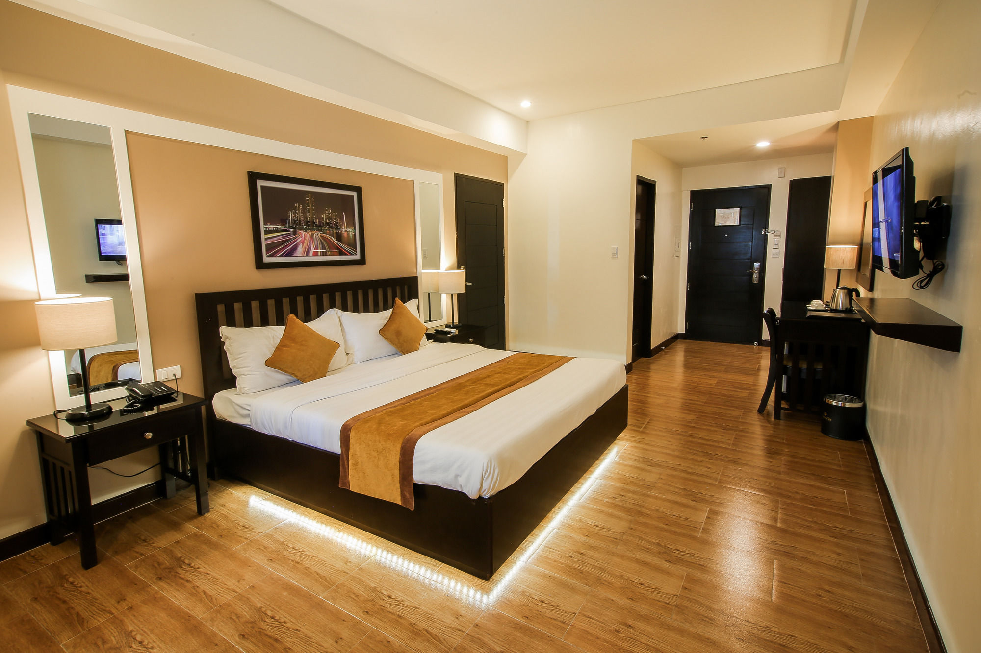 Prime City Resort Hotel Анхелес Екстериор снимка