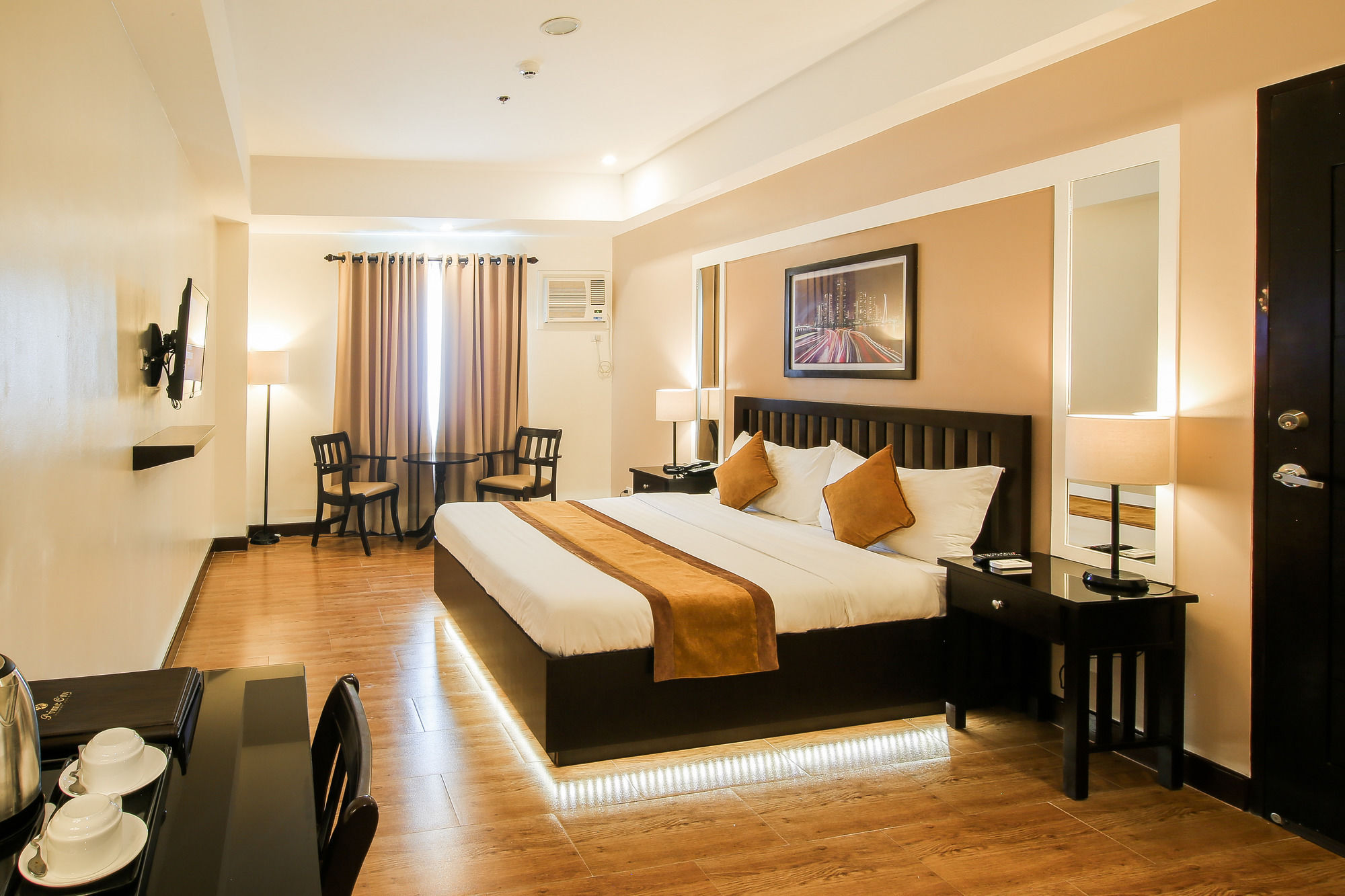 Prime City Resort Hotel Анхелес Екстериор снимка