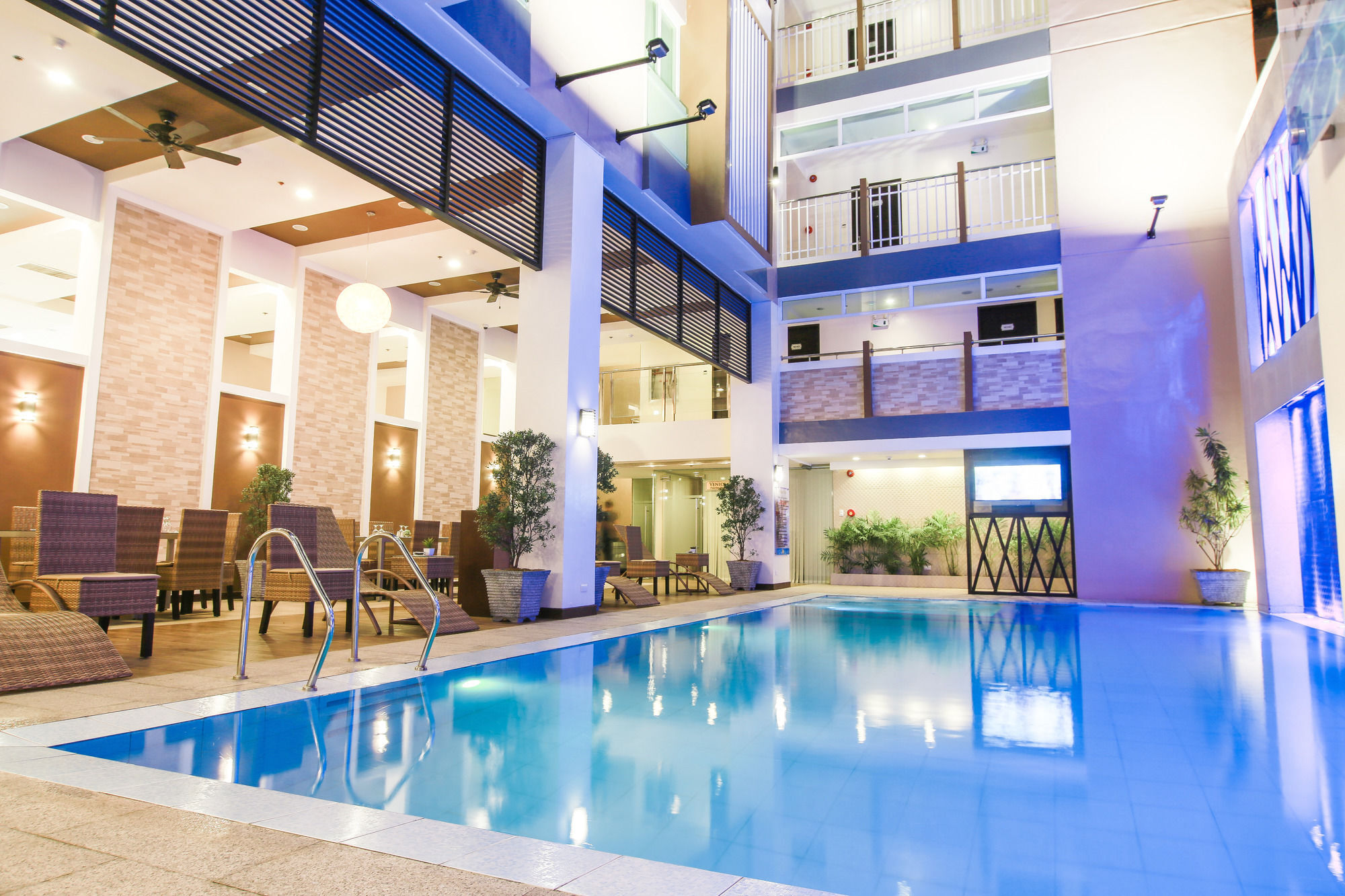 Prime City Resort Hotel Анхелес Екстериор снимка